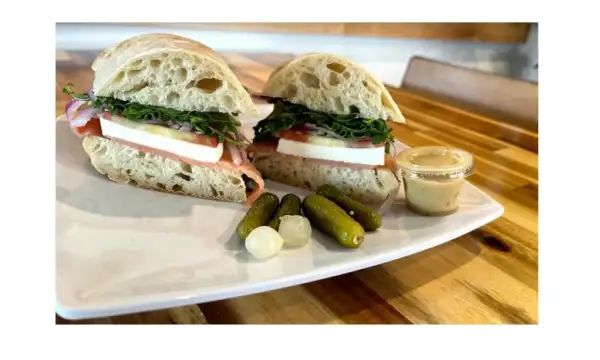 Ren's Bistro