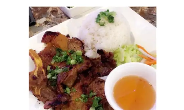 Best Vietnamese Kitchen Karaoke & Bar Image
