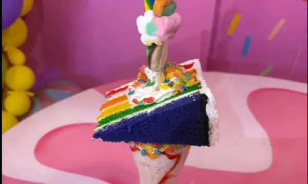 Mia's Scoops & Sweets Image
